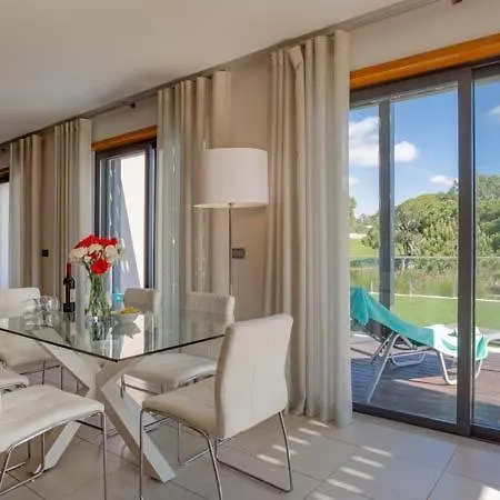 Apartmán Sleeps 6 With Pool Air Con And Wifi