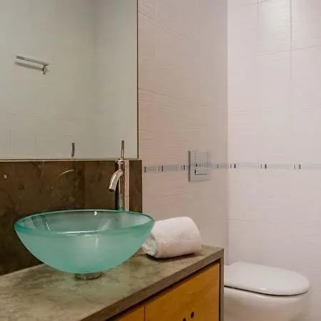 Sleeps 6 With Pool Air Con And Wifi