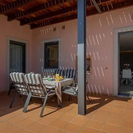 Sleeps 6 With Pool Air Con And Wifi * Vale do Lobo
