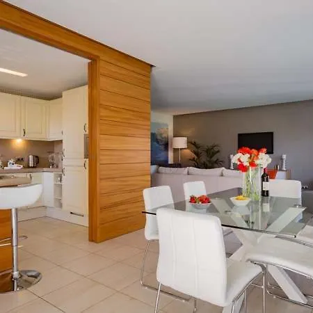 Sleeps 6 With Pool Air Con And Wifi * Vale do Lobo